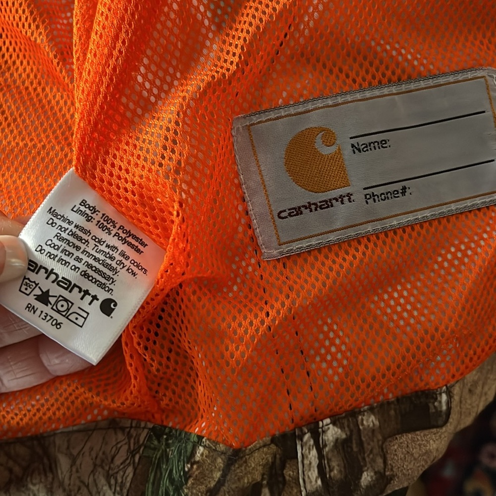 carhartt camo jacket- size 6x unisex . In excellent condition. Size6X - Picture 8 of 8